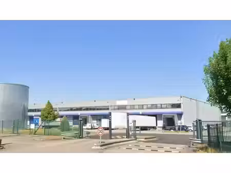 location entrepôt 1709m² à 12046m²