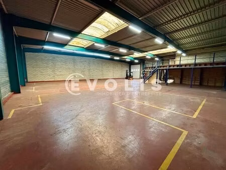 location local d’activités lisses 91090 1220m²