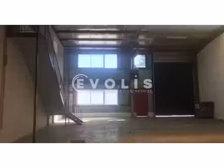 location local d’activités quincy voisins 77860 294m²