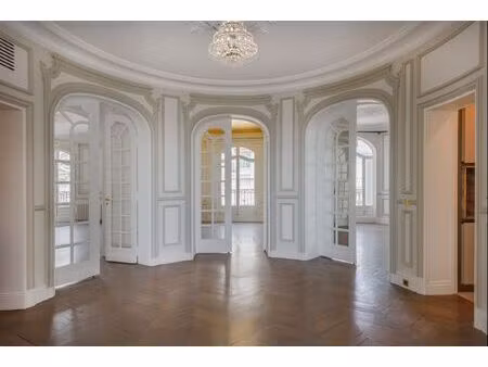 location appartement de luxe paris 16 6 pièces 275 m² <meta name="description" content="si