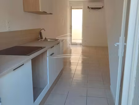 location appartement 3 pièces 44 m² à sorgues (84700)