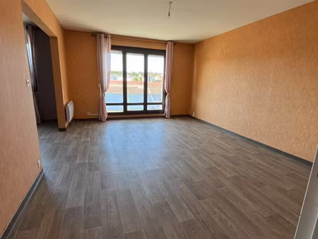 appartement lumineux avec balcon