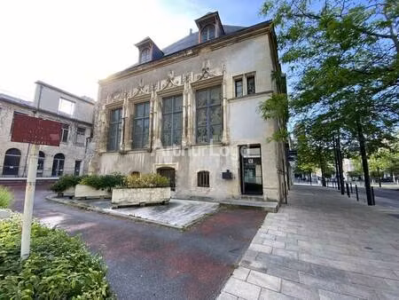 location bureaux 220 m²