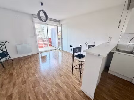 cenon appartement 44 83m2 - 2 pieces
