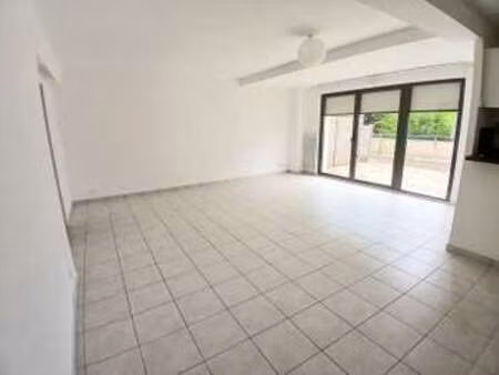 location appartement 3 pièces à mayenne (53100) : à louer 3 pièces / 73m² mayenne