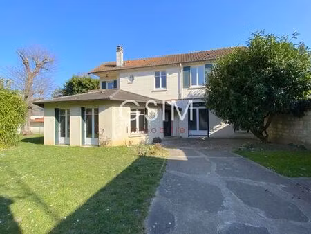 maison de luxe en location à garches  île-de-france