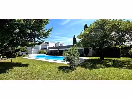 villa 10 pièces