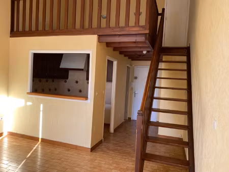 vias village (34) - appartement 1 chambre au 1e étage d'un p