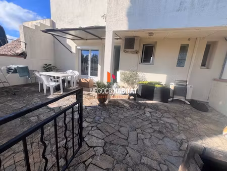 appartement t2 loue meuble - piscine dans la residence
