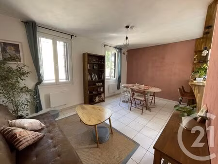 location appartement 2 pièces 39m² larchant 77760