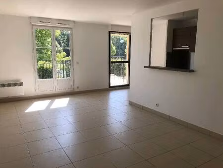 location appartement 3 pièces 62m² magny le hongre 77700