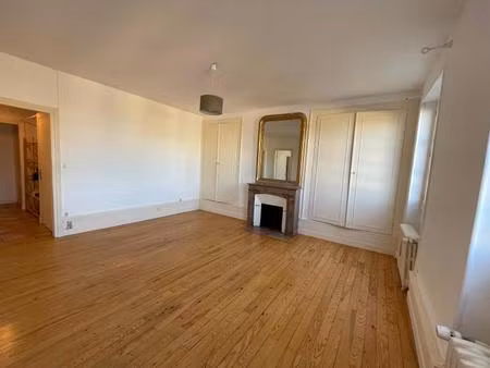 location appartement 5 pièces 121m² alencon 61000
