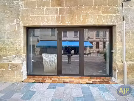 local commercial lesparre medoc 57.4 m2