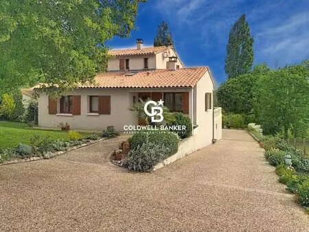 maison avec vue sur la charente à saintes