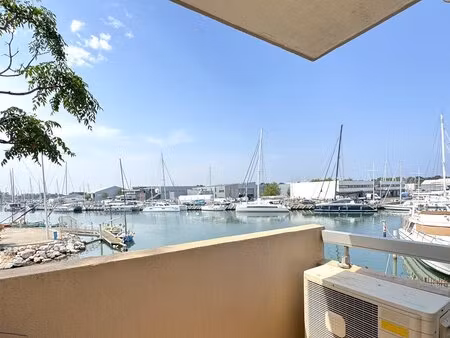 appartement 3 pièces vue marinas  garage et 2 parkings