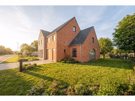 huis te koop in kortemark met 3 slaapkamers