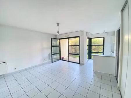 location appartement 2 pièces 40m² tours 37200
