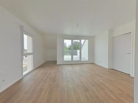 location appartement 3 pièces 60m² la ville aux dames 37700