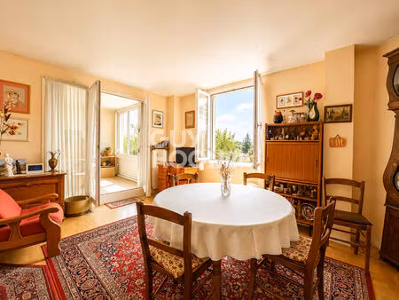 à vendre : appartement f3 lumineux de 70 m² avec loggia