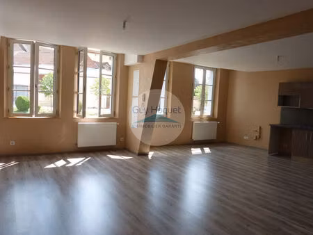 sezanne ** a louer duplex **