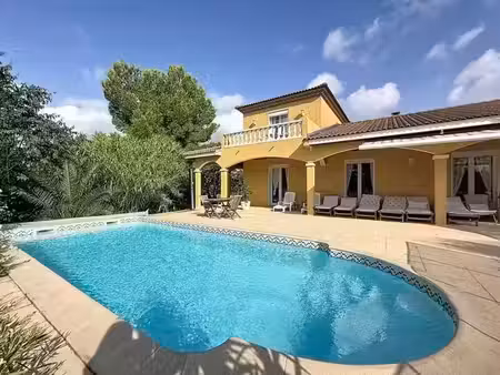 villa de 6 pièces principales