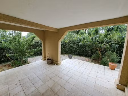 - pau - avenue des lilas - t3 de 80 m2 avec garage et terrasse -