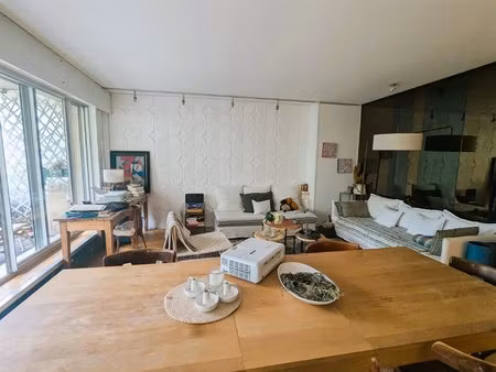 appartement de standing 110 m² env. balcon parkings