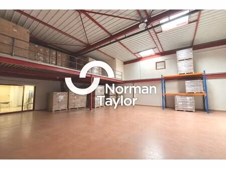 location local d’activités mauguio 34130 560m²
