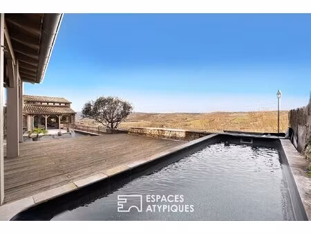 maison de village rénovée au coeur de la cité médiévale