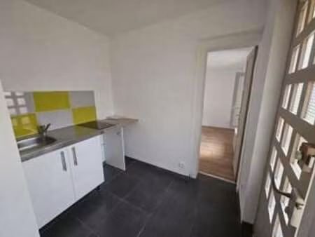 location appartement 2 pièces à angers deux croix banchais (49000) : à louer 2 pièces / 16