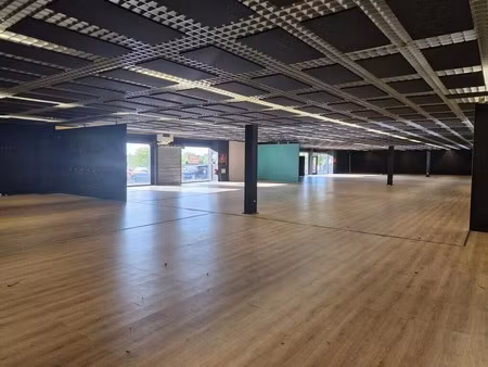 location commerce feytiat 87220 900m²
