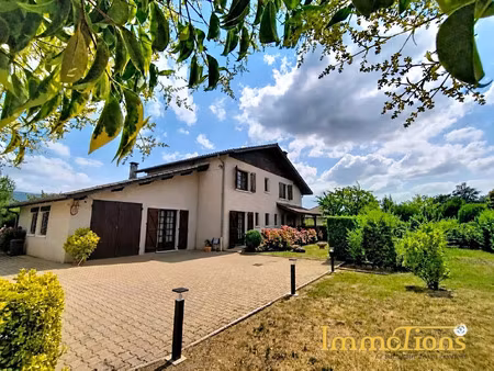vente maison 8 pièces 188 m² saint-marcellin (38160)