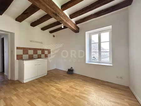 location appartement 1 pièce 26 m² à toucy (89130)  280 €