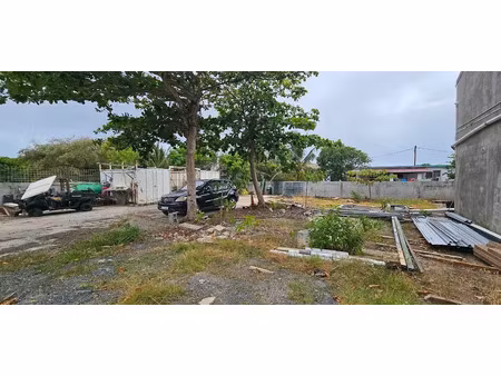 location terrain 300 m² à saint-martin (97150)  2 500 €