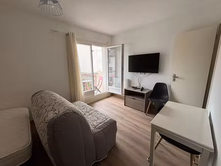 location appartement 1 pièces 23m2 pau 64000 - 450 € - surface privée