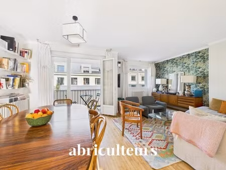 splendide appartement familial parfaitement rénové - quartier calme  au pied du cour...