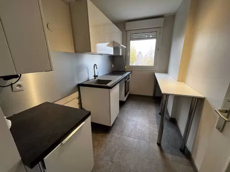 location appartement 2 pièces 42 m² à genas (69740)