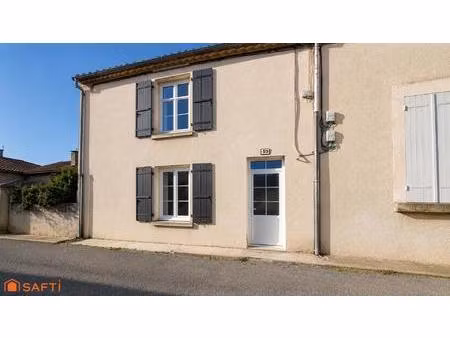 maison de ville avec extérieur