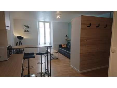 location meublée appartement 1 pièce 26 m² à narbonne (11100)  470 €