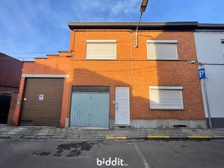 maison en vente publique à rue saint-arnould 3 fayt-lez-manage (vbe47448)