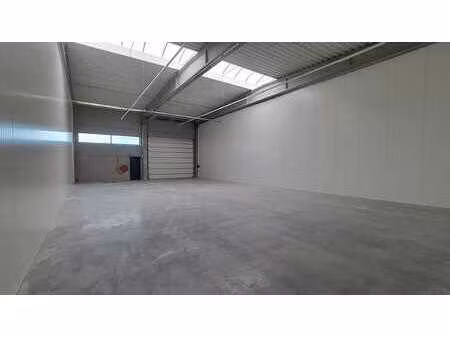 entrepôt de 274 m²