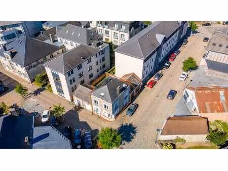 maison 4ch. avec jardin et garage en plein centre