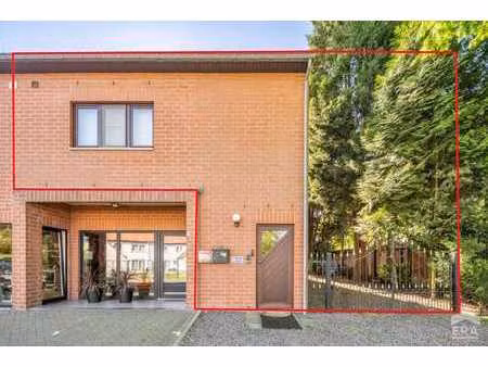 grand appartement 3 ch. près du centre de genk