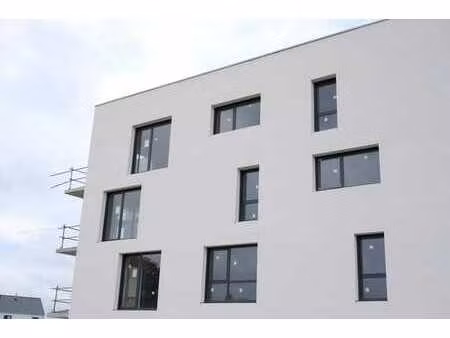 pôle médical de 15 cabinets médicaux et 2 appartement duplex