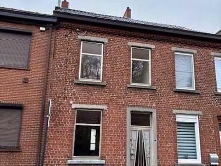 maison 2 façades avec jardin et terrasse