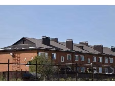 ensemble résidentiel composé de 6 maisons unifamiliales