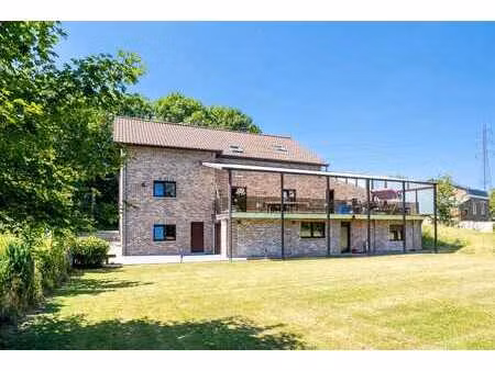 villa 3 ch + studio 1 ch dans un cadre idéal.