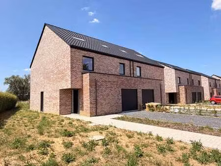 nouvelle construction – située dans le charmant village de b