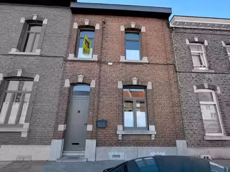 maison d'habitation 4 chambres + jardin