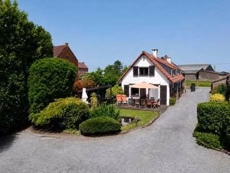 fermette 4ch sur 22 ares avec piscine
